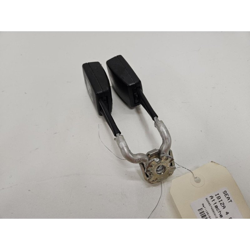 Attache Ceinture Arriere Gauche Seat Ibiza 4 Phase 1 (1)