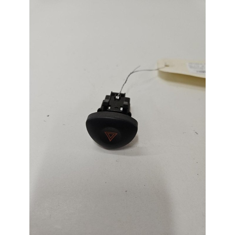 Bouton De Warning Renault Clio 2 Phase 2 (1)