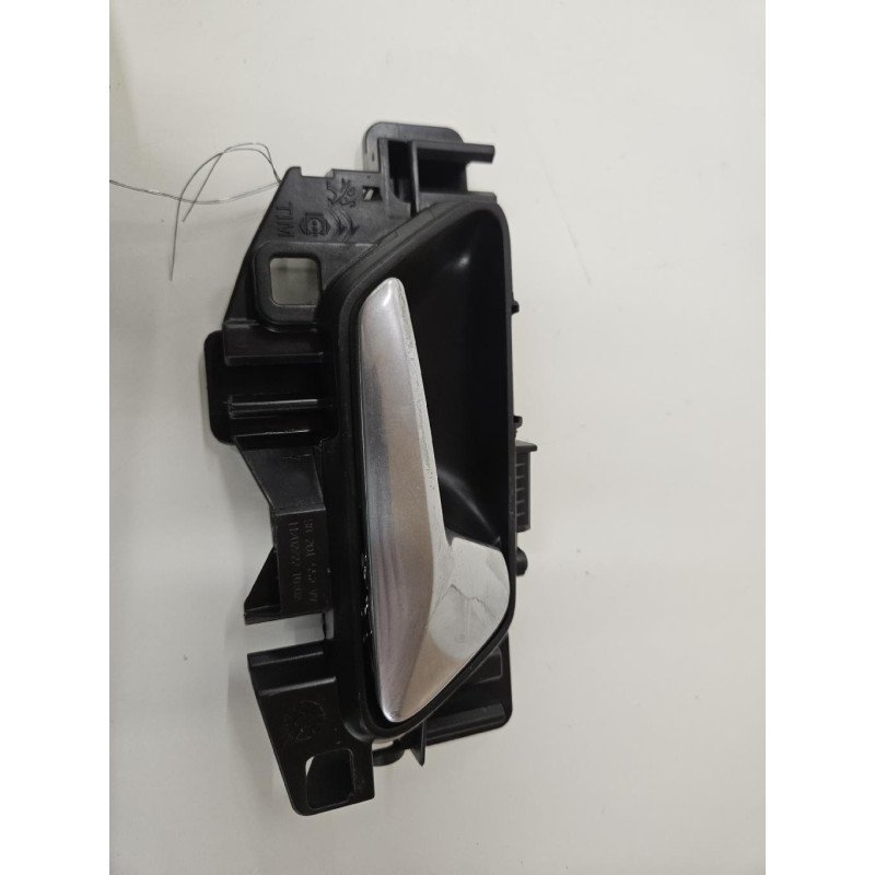Poignee Interieur Avant Droit Peugeot 5008 2 Phase 2 (1)