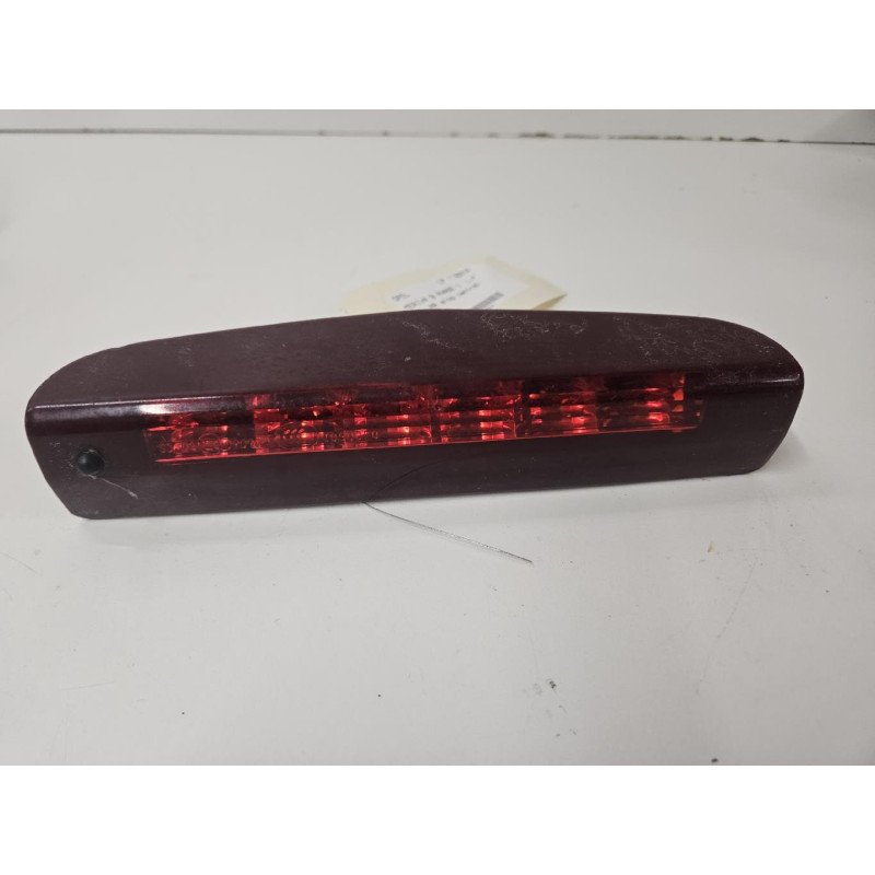 Feu Arriere Stop Central Opel Meriva B Phase 1 (1)