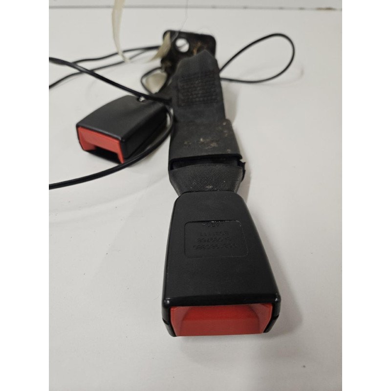 Attache Ceinture Arriere Droit Peugeot 3008 1 Phase 1 (1)