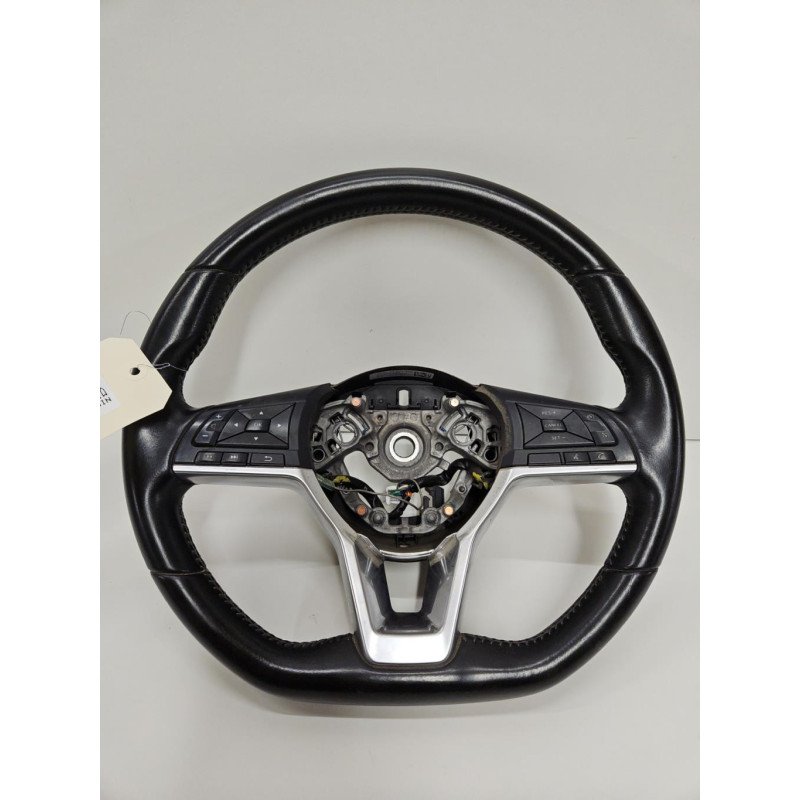 Volant Nissan Micra 5 (1)