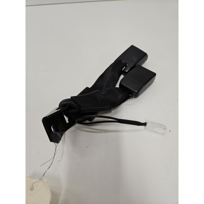 Attache Ceinture Arriere Droit Nissan Qashqai 1 Phase 2 (1)