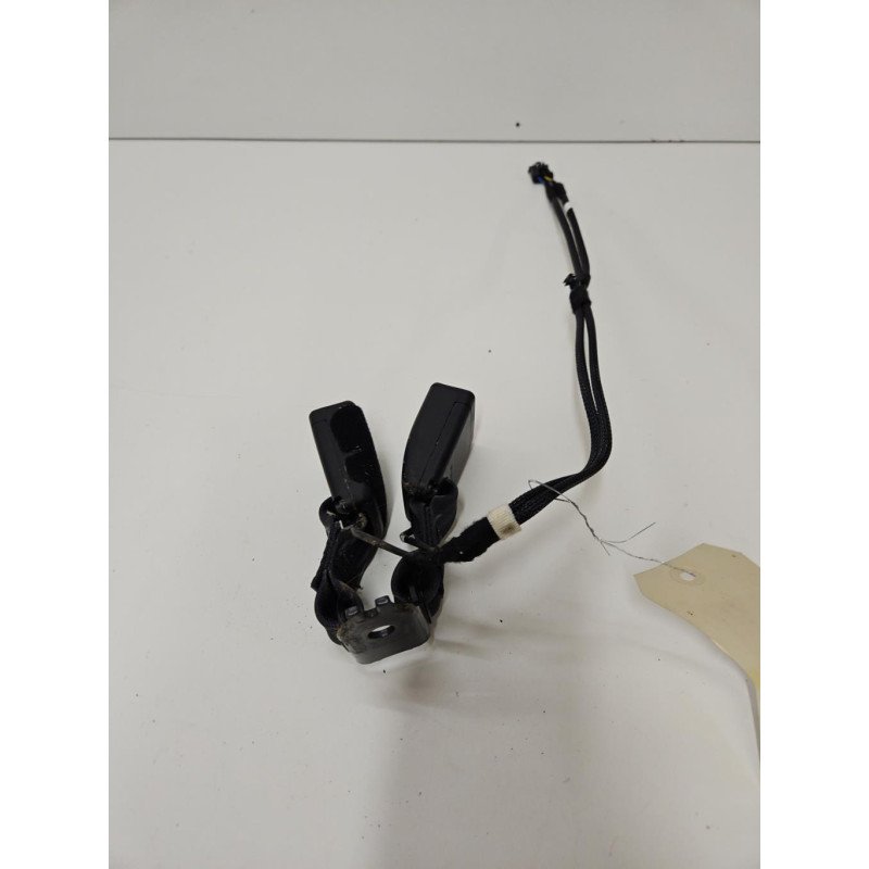 Attache Ceinture Arriere Droit Peugeot 2008 2 Phase 1 (1)