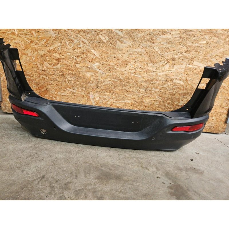 Pare Choc Arriere Jeep Cherokee 4 (1)