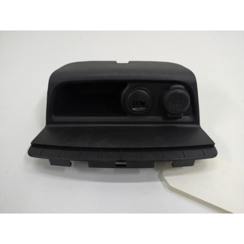 Prise Port Usb Peugeot 2008 1 Phase 2 (1)