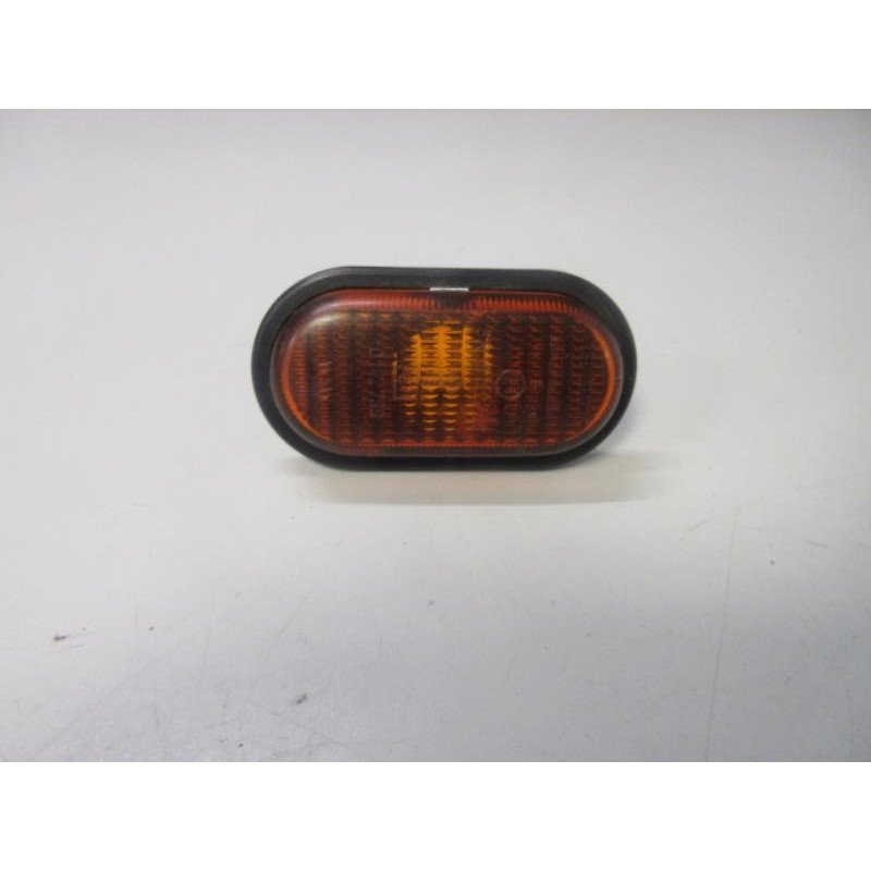 Repetiteur Clignotant Avant Droit  (feux) Renault Master 2 Phase 1 (1)