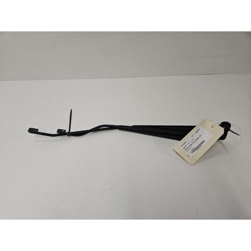 Bras Essuie Glace Avant Suzuki Swift 3 (1)