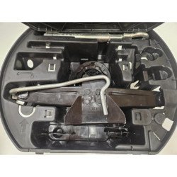 Cric (ensemble Depannage) Peugeot 3008 2 Phase 1 (2)