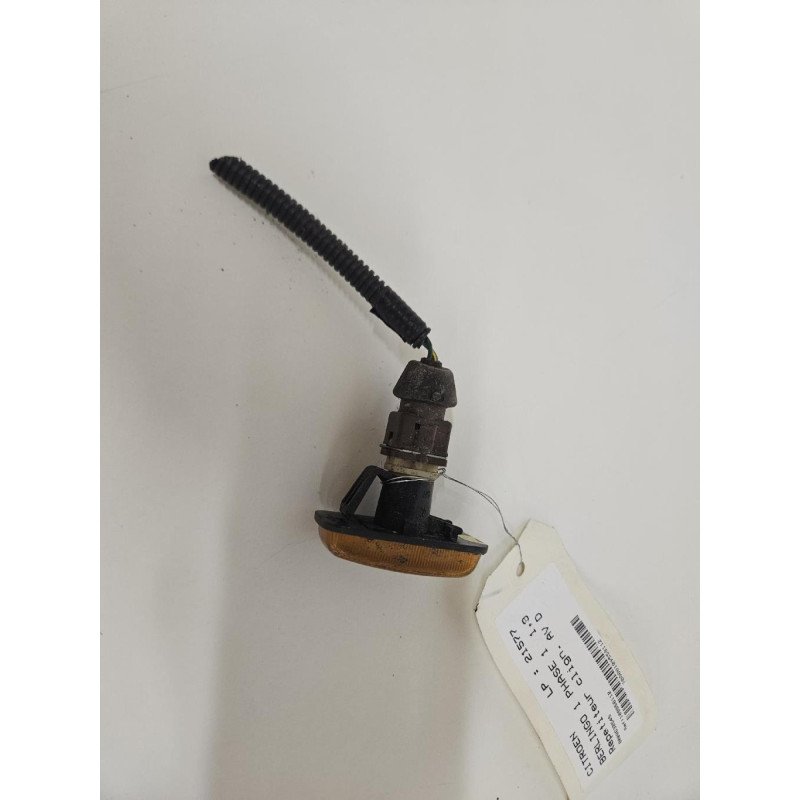 Repetiteur Clignotant Avant Droit  (feux) Citroen Berlingo 1 Phase 1 (1)