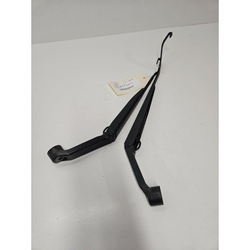 Bras Essuie Glace Avant Suzuki Swift 5 (1)