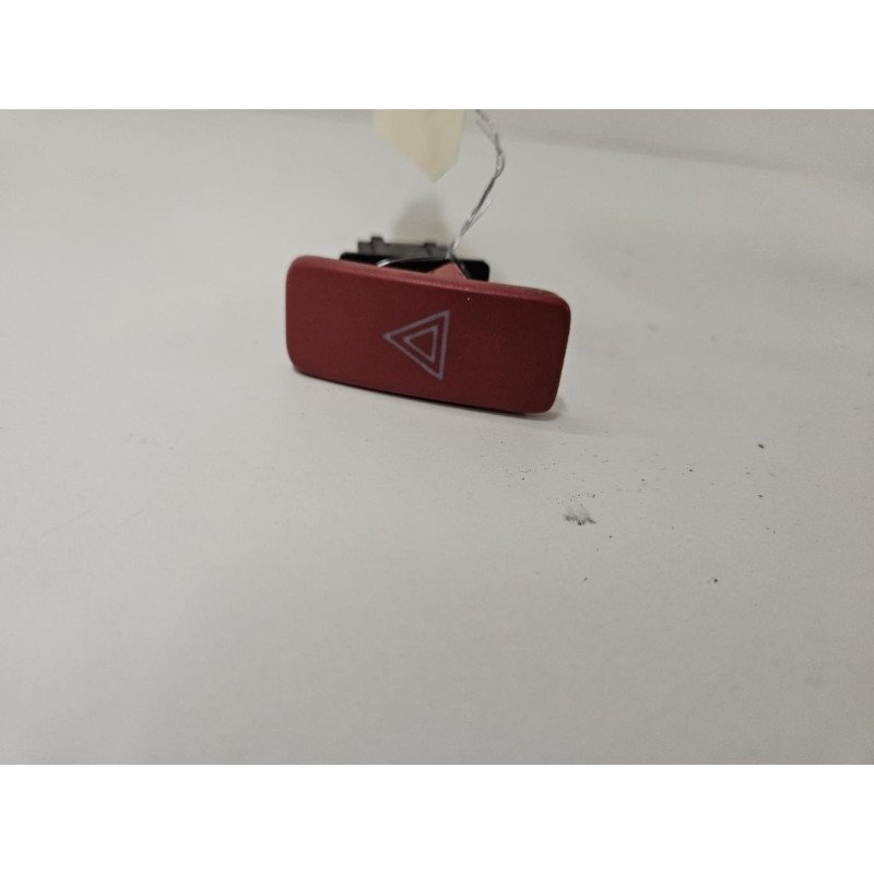 Bouton De Warning Toyota Auris 1 Phase 1 (1)