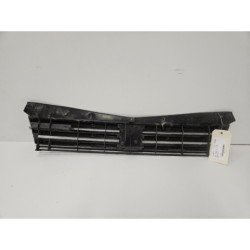 Calandre Peugeot 205 Phase 2 (2)