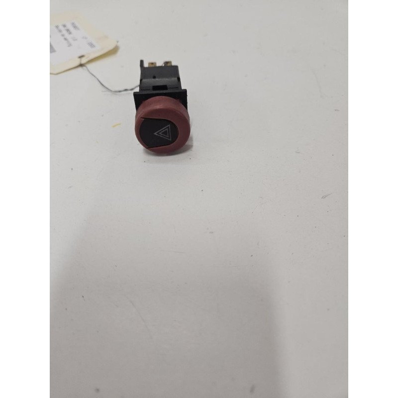 Bouton De Warning Peugeot 306 Break (1)