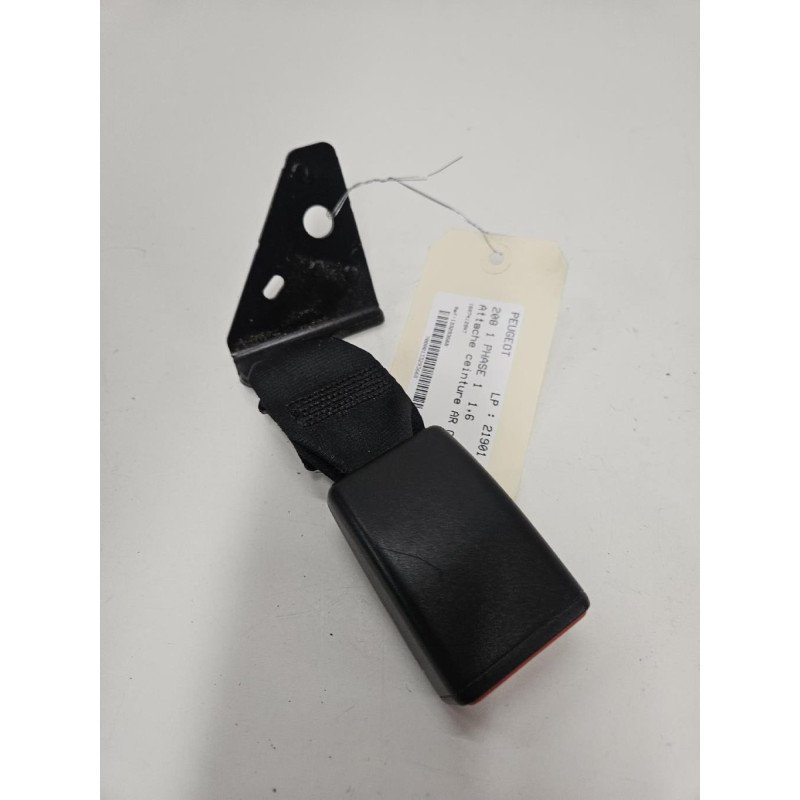 Attache Ceinture Arriere Gauche Peugeot 208 1 Phase 1 (1)