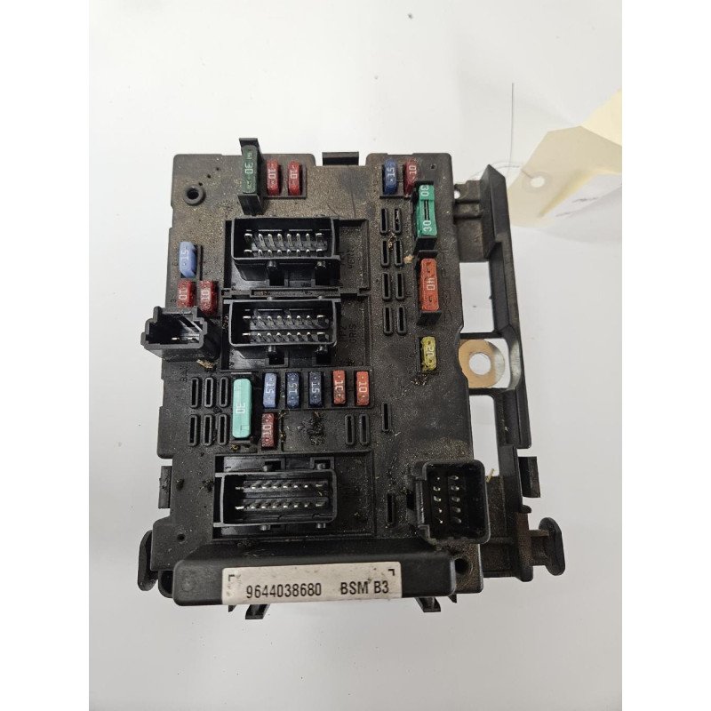 Boitier Servitude Moteur (bsm) Citroen Xsara Phase 2 (1)