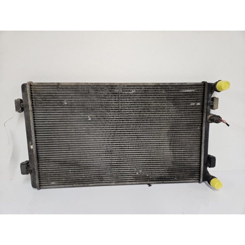 Radiateur Eau Volkswagen Golf 4 (1)